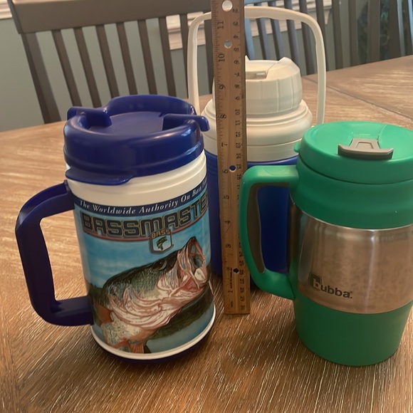 Large Cups - Picture 3 of 4